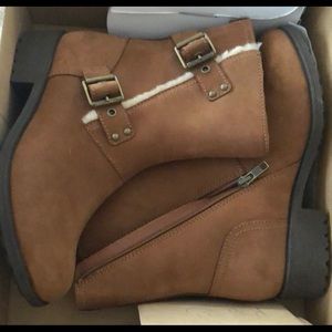 New UGG Women’s Niels II Chestnut Boots SZ 8  MOTO LOOK - Water Resistant